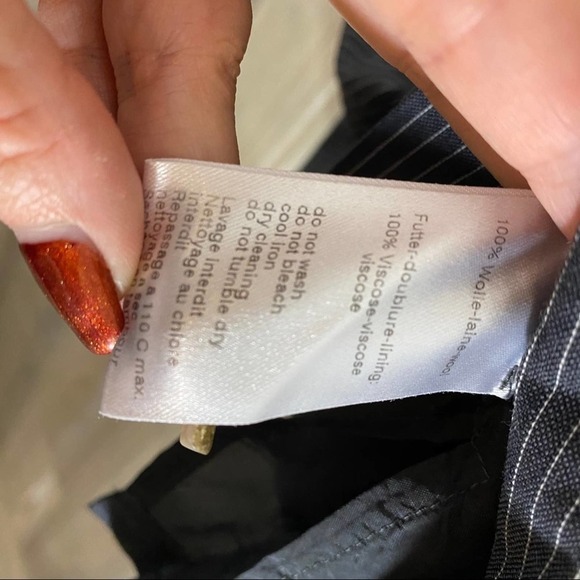 𝅺AKRIS Punto Gray and white pinstripe size 8 - Picture 3 of 7